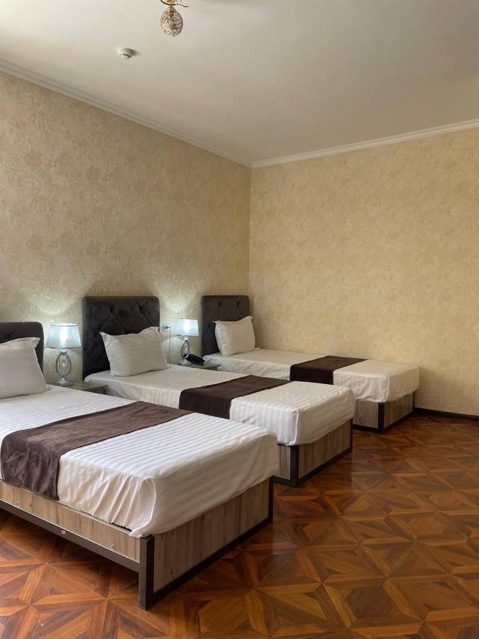 Yantai Hotel Tasjkent Exteriör bild